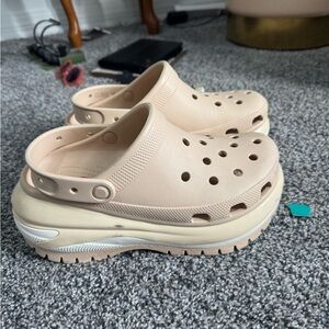Crocs Mega Crush Platform shiitake beige